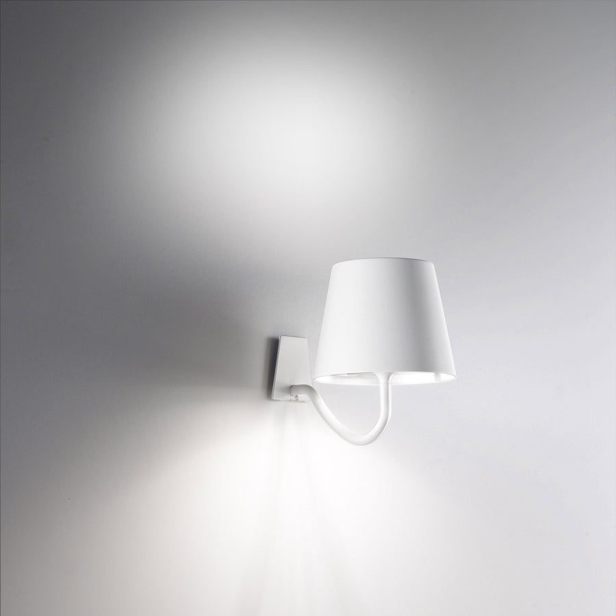 Zafferano LD0688B4 Poldina Wall Magnetic Lamp White - Atlantic Lighting
