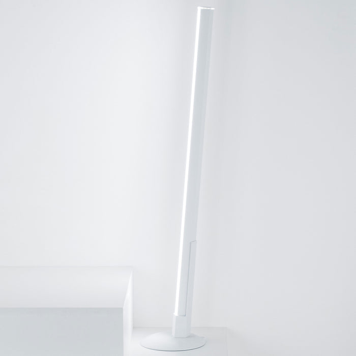 Zafferano Pencil LED Linear Cordless Light 38.5" Docking Station White